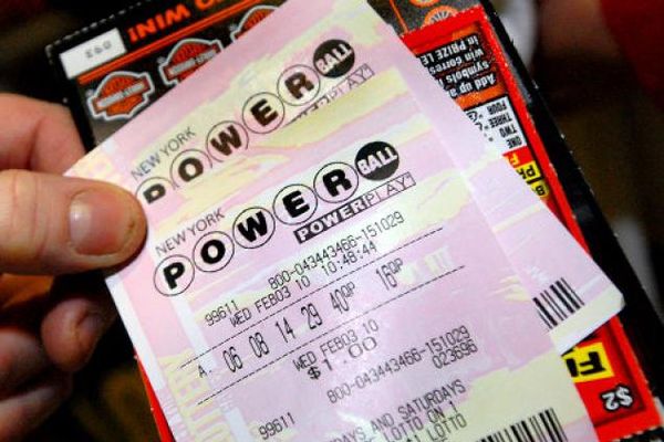 Джекпот американской лотереи Powerball достиг рекордных 1,3 млрд долларов