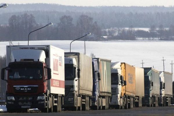 Россия запретила транзит украинских грузовиков по своей территории