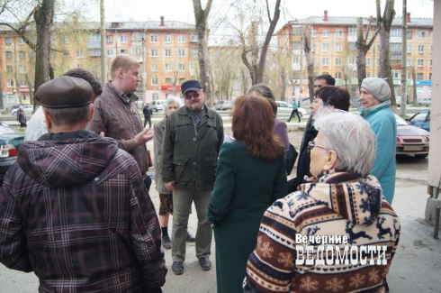 Жители Сортировки требуют закрыть «гадюшник» под окнами (ФОТО)