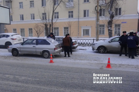 В Екатеринбурге машина сбила старушку, игнорировавшую подземный переход