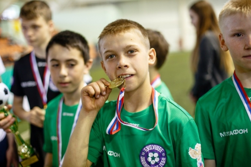 Звёзды спорта дали мастер-класс юным футболистам Урала