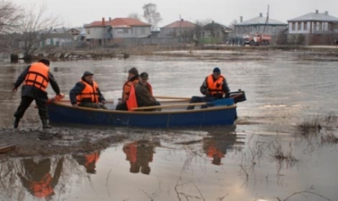 Половодье отрезало от «большой земли» десятки поселков в Свердловской области