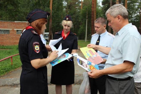 Полиция и нацгвардия взяли под контроль летние детские лагеря на Урале