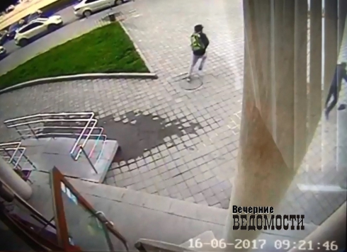 В Сети появилось видео задержания грабителей Сбербанка в Екатеринбурге