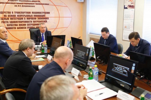 Дмитрий Рогозин оценил работу уральской «оборонки»