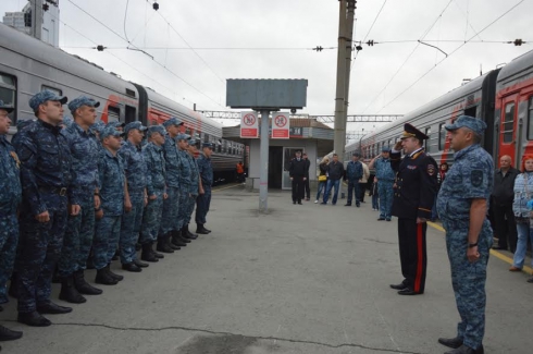 Сотня уральских полицейских и две собаки вернулись после выполнения задания на Северном Кавказе