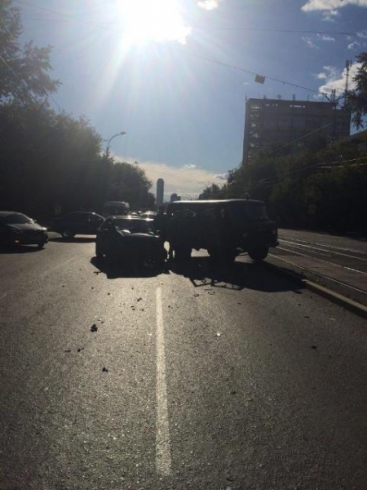 В ДТП на улице Малышева пострадали два человека