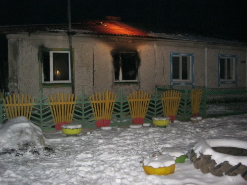При пожаре в селе Новоипатово погибли отец и трое детей