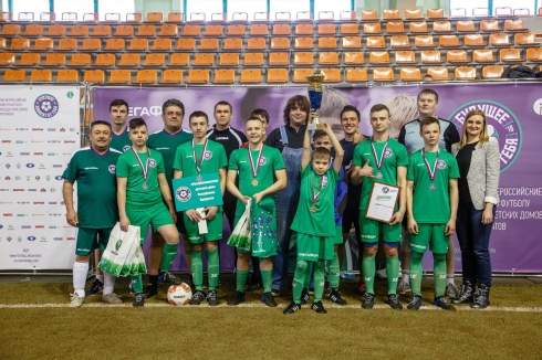 Уральские дети обогнали победителя «Дакара» Сергея Карякина