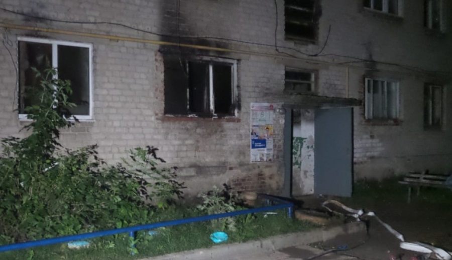 Минувшей ночью в микрорайоне Компрессорного завода горело общежитие. Есть пострадавшие
