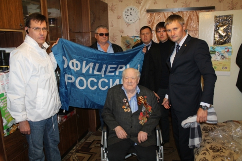 Свердловским ветеранам подарили инвалидные кресла