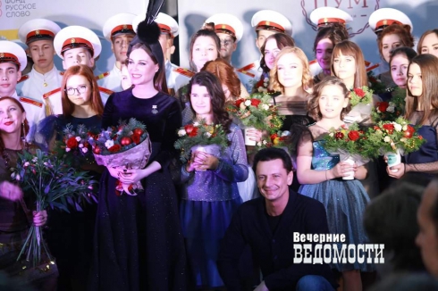 Воспитанницы детских домов приняли участие в модном показе от Юлии Михалковой