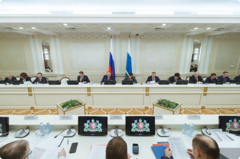 Полпред президента в УрФО рассказал об успехах и проблемах Свердловской области 