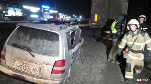 Водитель погиб на месте: в Екатеринбурге на дублёре Сибирского тракта произошло ДТП