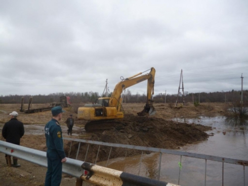 Большая вода пришла в Туринск: объявлен режим ЧС (ФОТО)