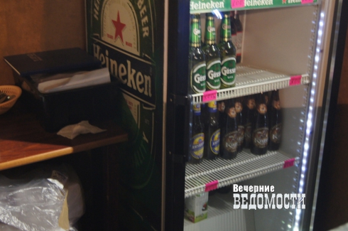 Кафе на честном слове: общественники выявили в Екатеринбурге нелегальную «узбечку» (ФОТО)