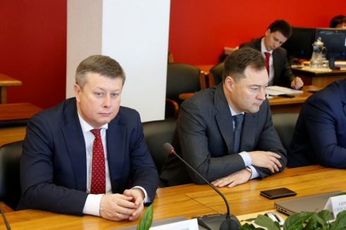 Денис Паслер обсудил со свердловскими депутатами доклад губернатора (ФОТО)