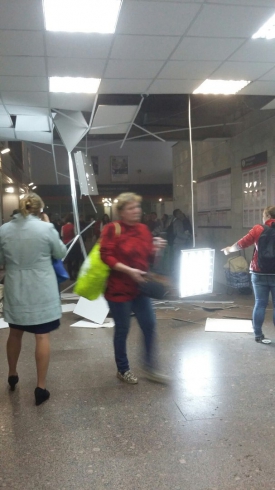 На железнодорожном вокзале в Екатеринбурге рухнул потолок