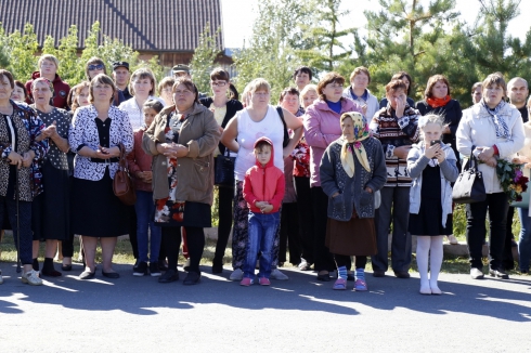 В зауральском селе Частоозерье открыли памятник ветеранам локальных войн