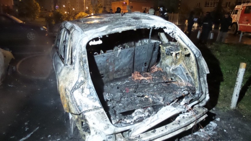 В Екатеринбурге утром сгорели три автомобиля
