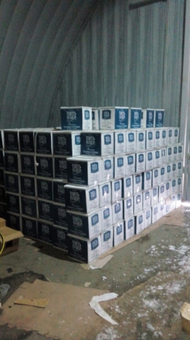 ФСБ и ОБОП обнаружили склад нелегального алкоголя в Верхней Пышме (ФОТО)