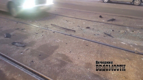 ДТП в центре Екатеринбурга парализовало движение трамваев