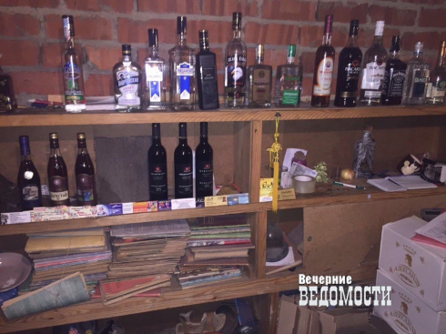 Сотрудники свердловского УБЭП изъяли полторы тонны фальсифицированного алкоголя (ФОТО)