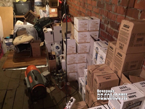 Сотрудники свердловского УБЭП изъяли полторы тонны фальсифицированного алкоголя (ФОТО)