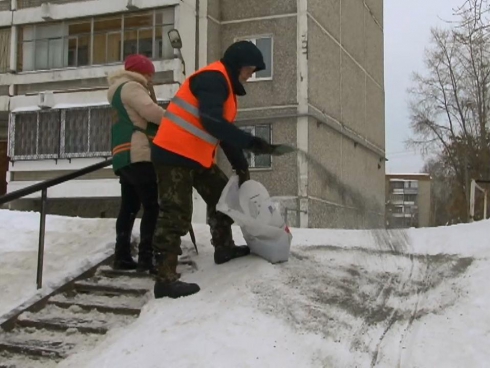 Опасные горки в Екатеринбурге начали ликвидировать