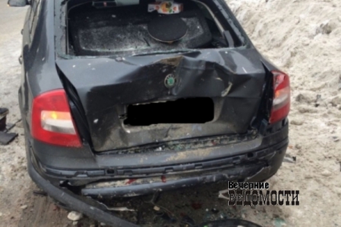В Екатеринбурге «Тойота» атаковала автоэвакуатор, пострадали три человека