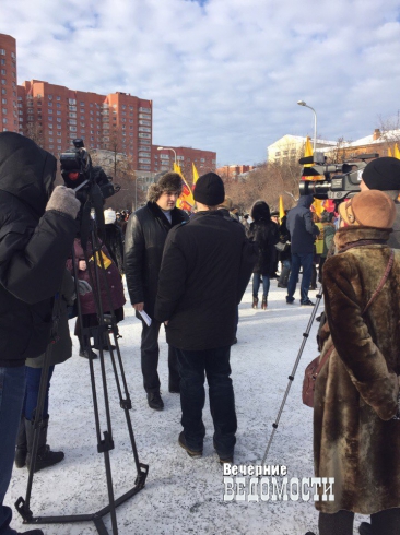 Противники новой транспортной схемы вывели людей на улицы Екатеринбурга