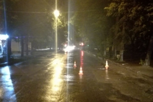 Екатеринбургская полиция ищет водителя, покалечившего женщину и скрывшегося с места ДТП