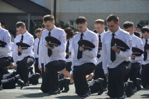 314 выпускников Уральского юридического института пополнили ряды полицейских