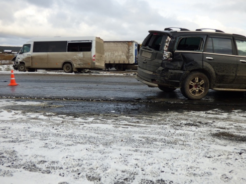 Причиной сегодняшней аварии в Богдановичском районе могла стать скользкая дорога