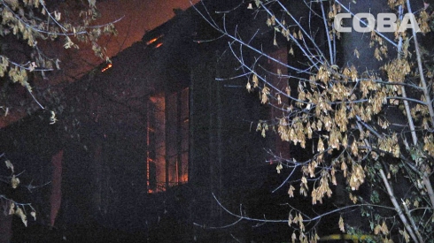 На Химмаше сгорел двухэтажный барак