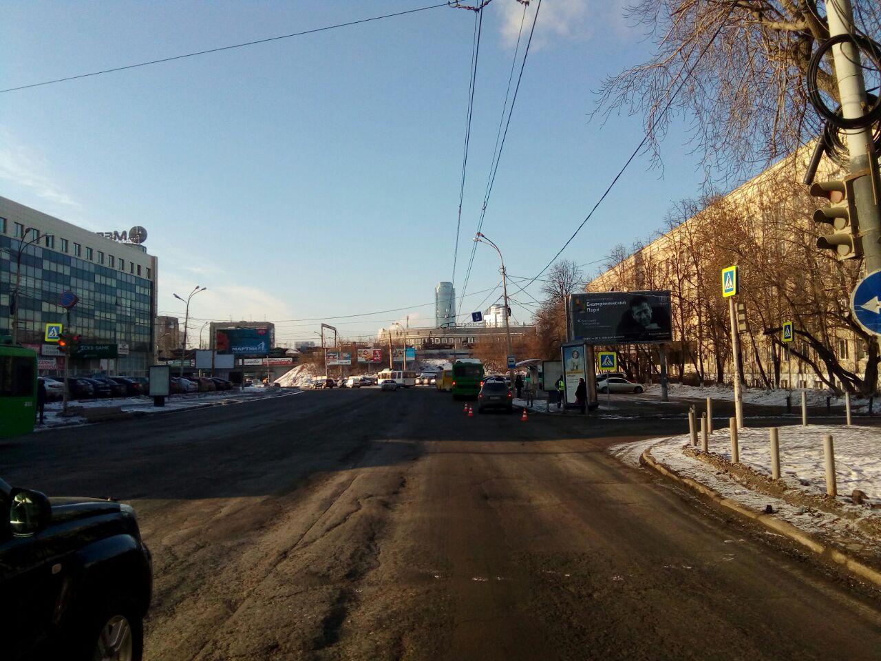 ГИБДД: сводка происшествий на территории Свердловской области за 1 февраля 2018 года