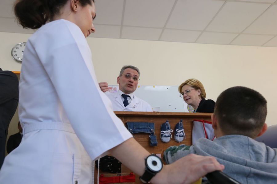 Вероника Скворцова посетила Клинику Института мозга в Березовском