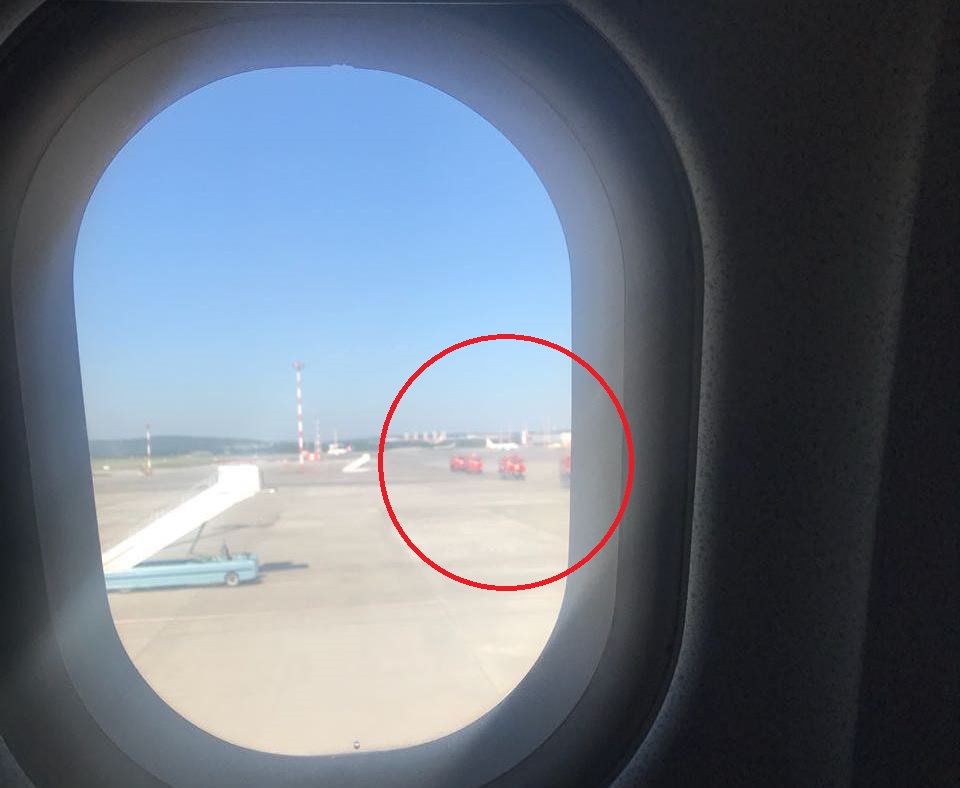В аэропорту Кольцово совершил аварийную посадку на одном двигателе самолёт «Уральских авиалиний»