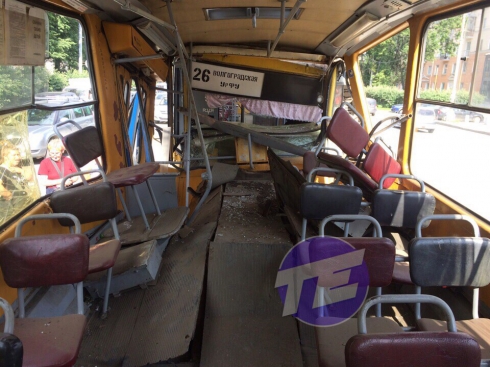 В центре Екатеринбурга столкнулись два трамвая