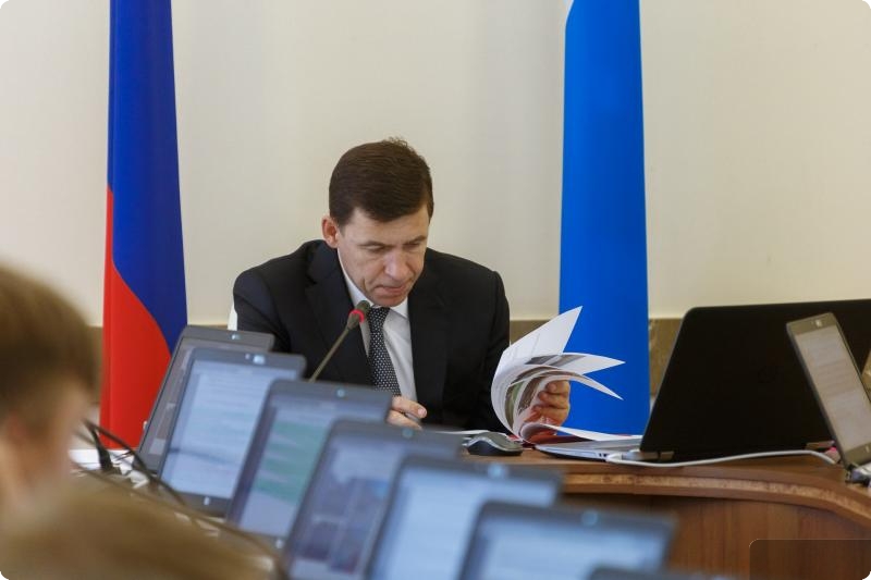 «Мы делаем не для отчетов, а для людей»: Евгений Куйвашев потребовал выполнения планов по благоустройству