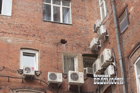 «Офисник» в центре Екатеринбурга проверят прокуратура и Госпожнадзор
