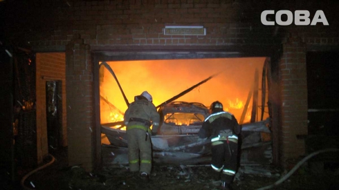 На улице Патриотов сгорел двухэтажный дом