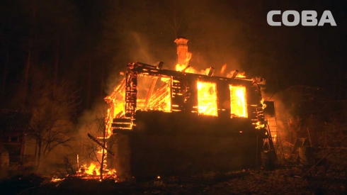Минувшей ночью в коллективных садах на ВИЗе горели 11 домов
