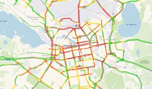 Город встал: на дорогах Екатеринбурга образовались десятибалльные пробки
