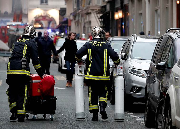 Мощный взрыв прогремел в центре Парижа