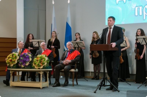 На Урале трем российским ученым вручили Демидовскую премию