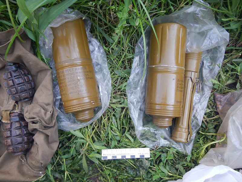 Свердловчанка добровольно сдала в полицию мины и гранаты