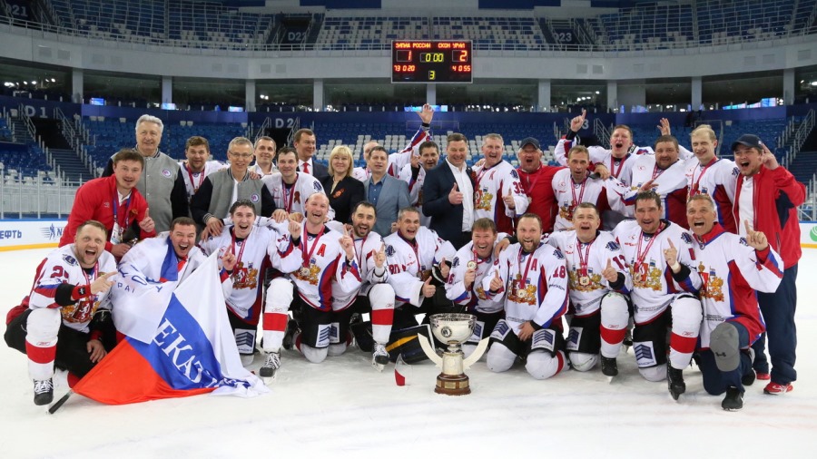 Свердловские хоккеисты выиграли для Екатеринбурга третью ледовую арену