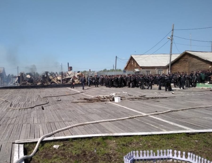 Пожар в исправительной колонии в Свердловской области потушили
