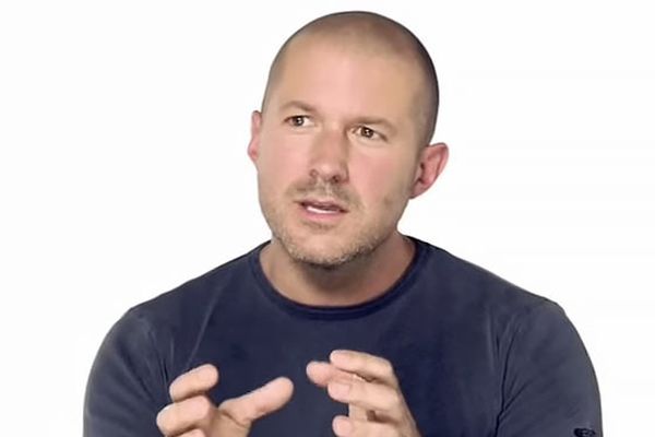 Участники айв. Джонатан Айв. Джонатан Айв боец. Steve jobs Jony ive. Джони Айв челка.